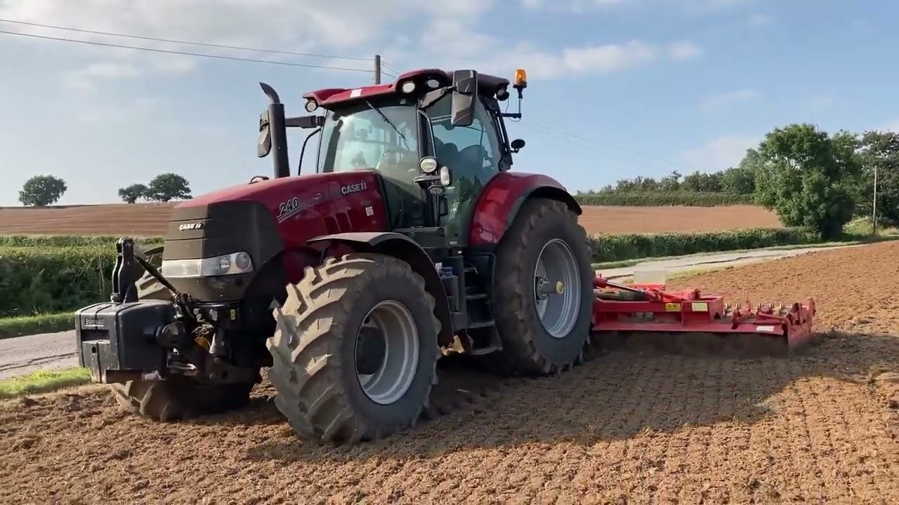 Case IH Puma 240 CVX with Kuhn HR 6003 Power Harrow - Tillage 2021
