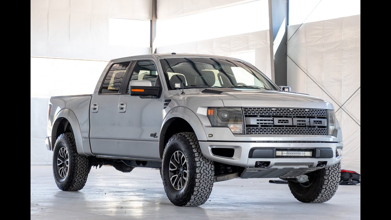 Видеообзор автомобиля F150 Raptor в связи с распродажей