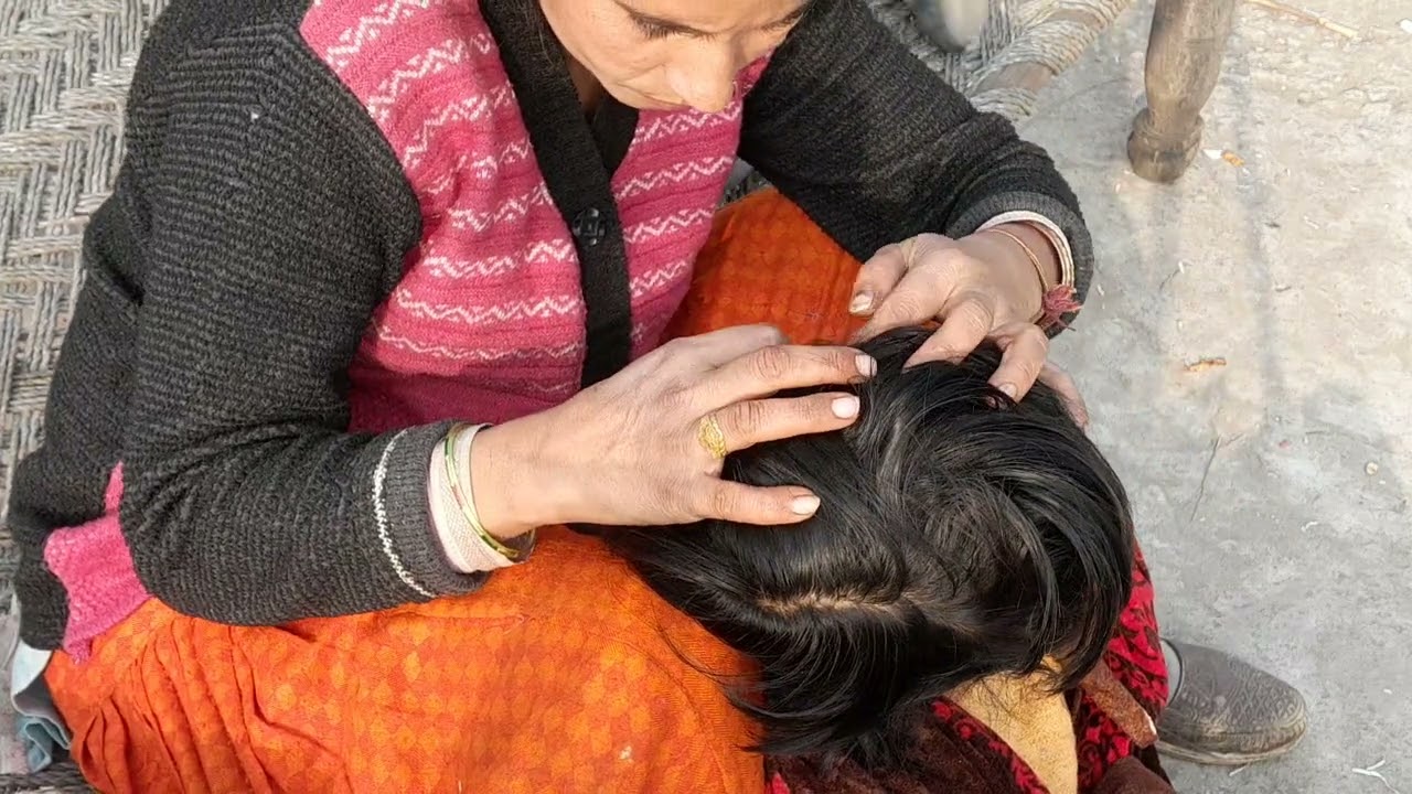 Zoya heavy Nitpicking in short hair