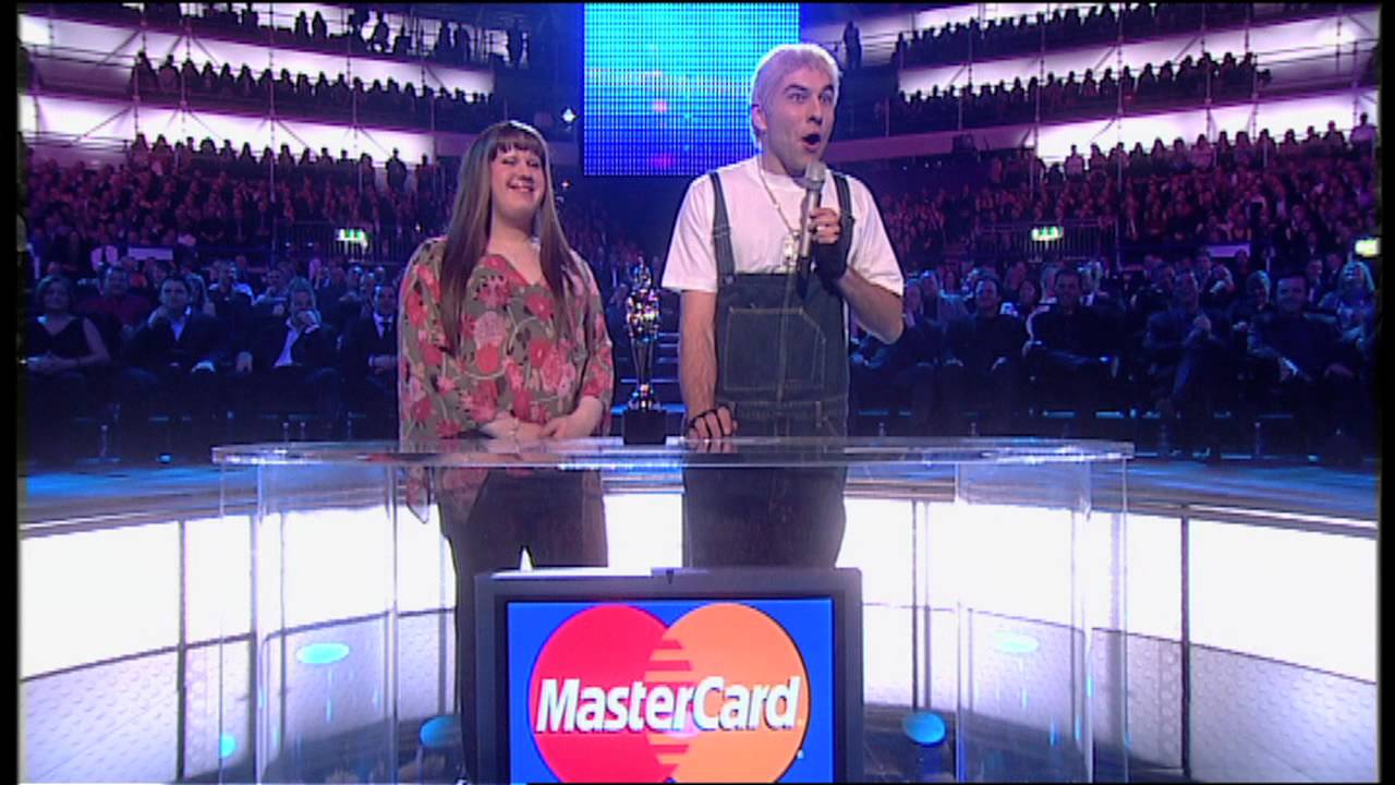 Robbie Williams wins British Male presented by David Walliams & Matt Lucas | 2003