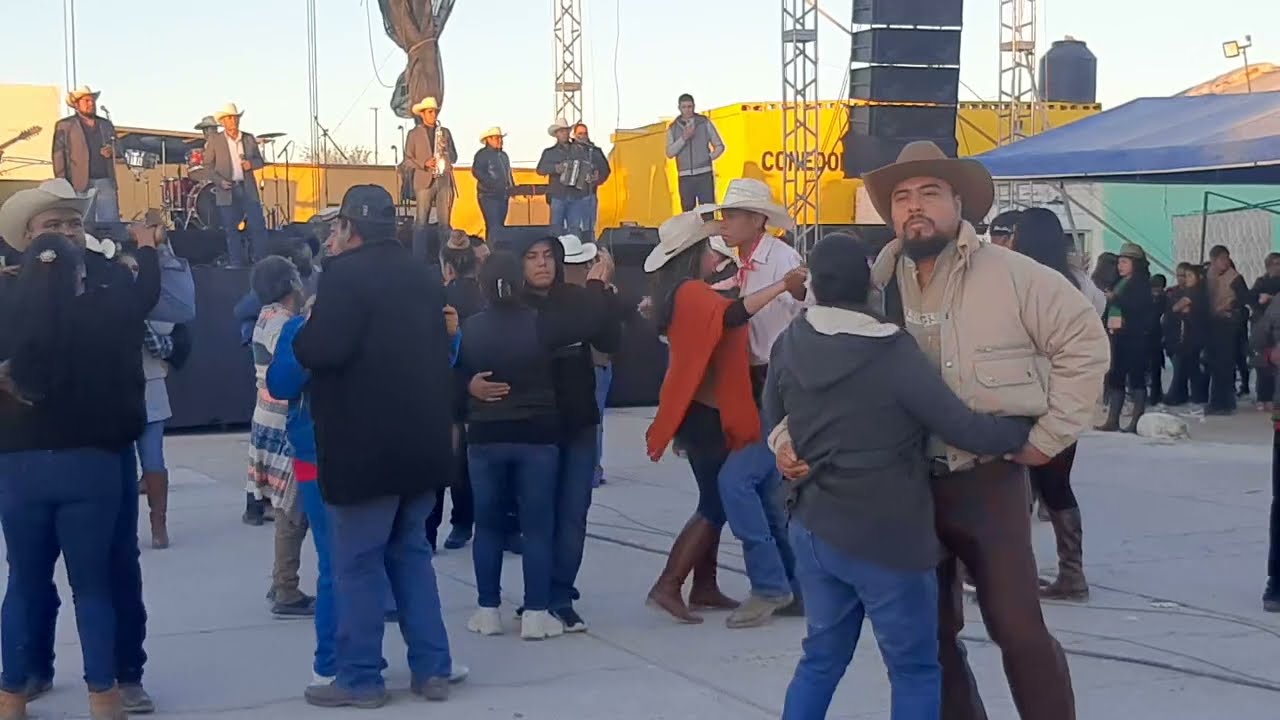Coahuila Baile Bonito en el Estribo