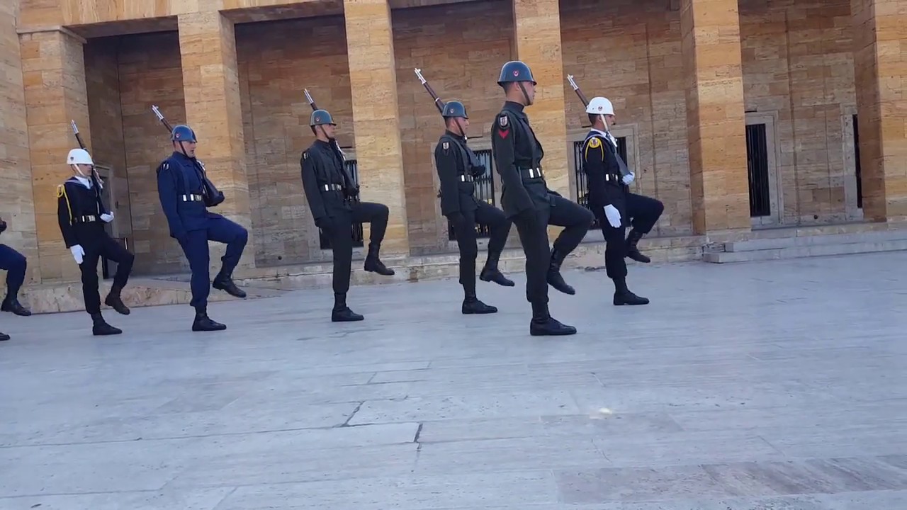 Ece Anıtkabir' de...