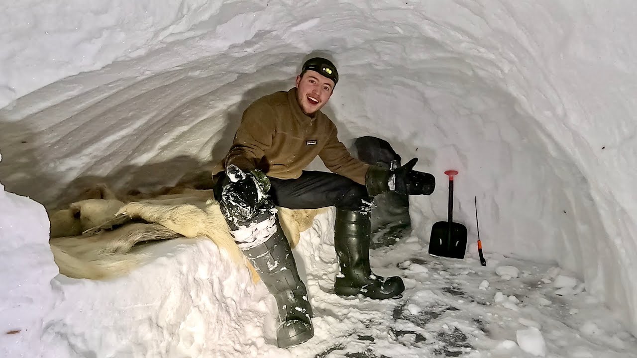 Eerste IGLO maken van het Sneeuw dorp! (Sneeuw dorp E1)