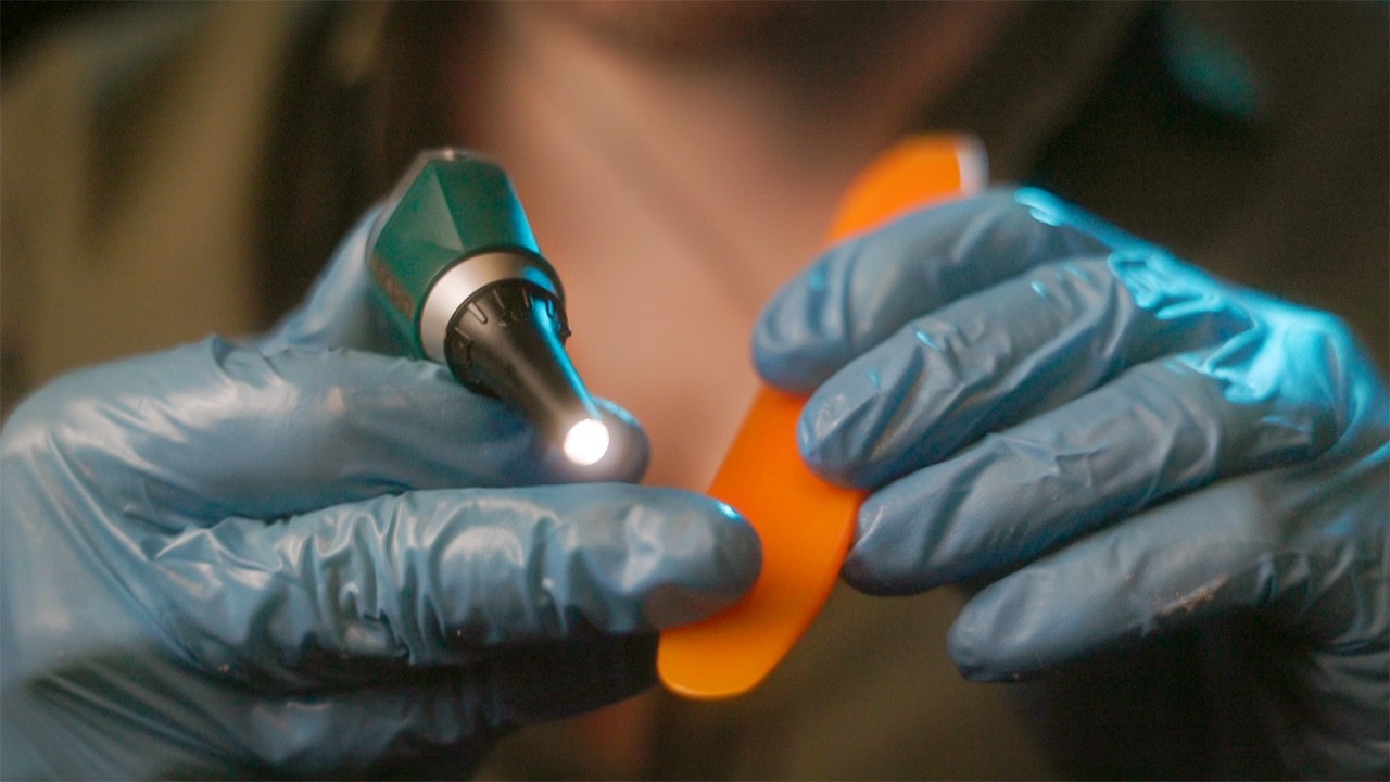 ASMR | A Detailed Ear Cleaning