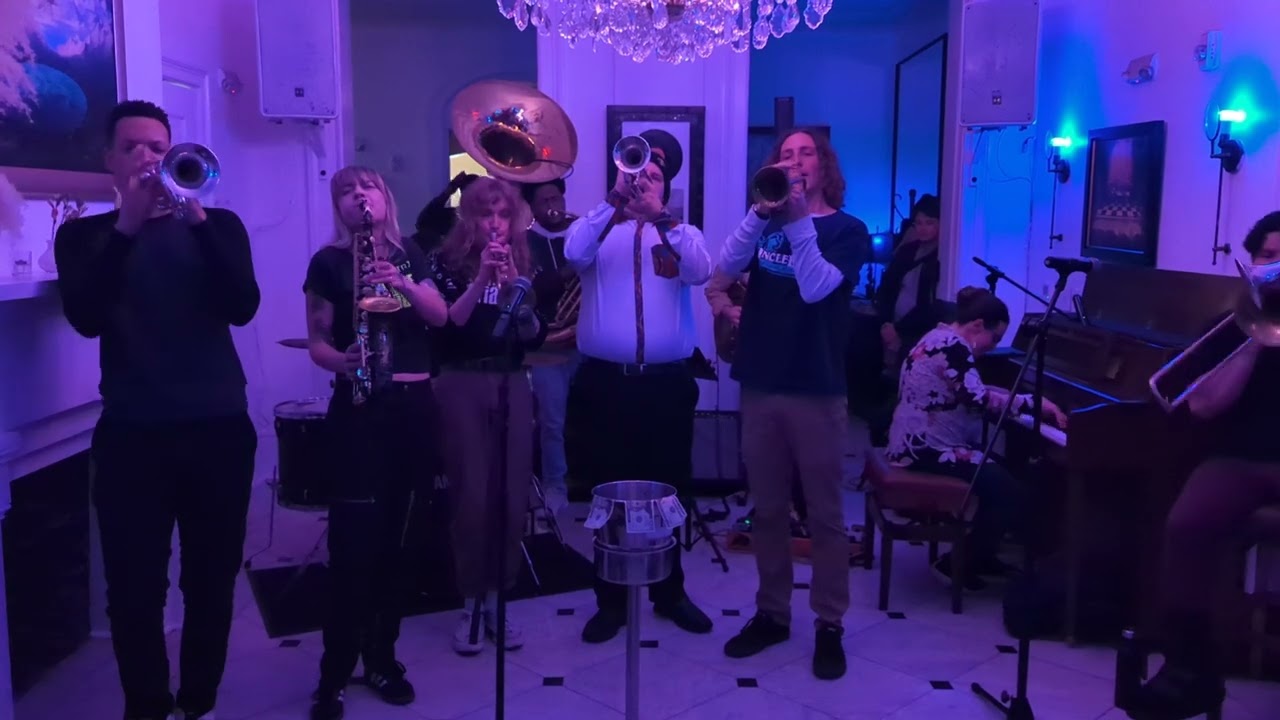 Stumbled across a random house party in New Orleans