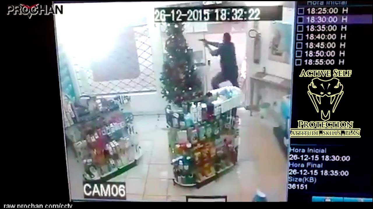 Armed Guard Thwarts Armed Robbery | Active Self Protection