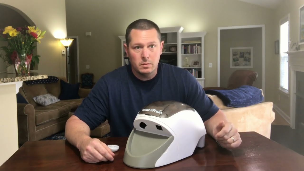 Dog Training with a Treat & Train Dispenser