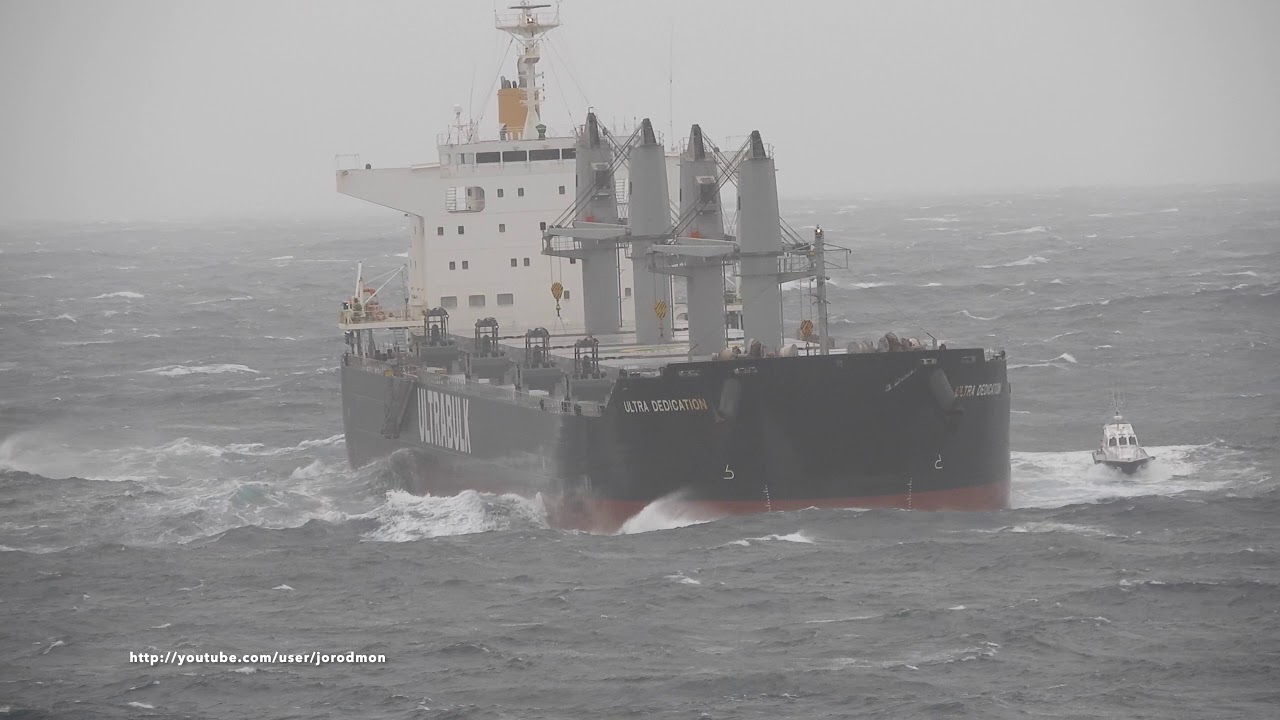 Bulk Carrier ULTRA DEDICATION arrives in A Coruña [4K]