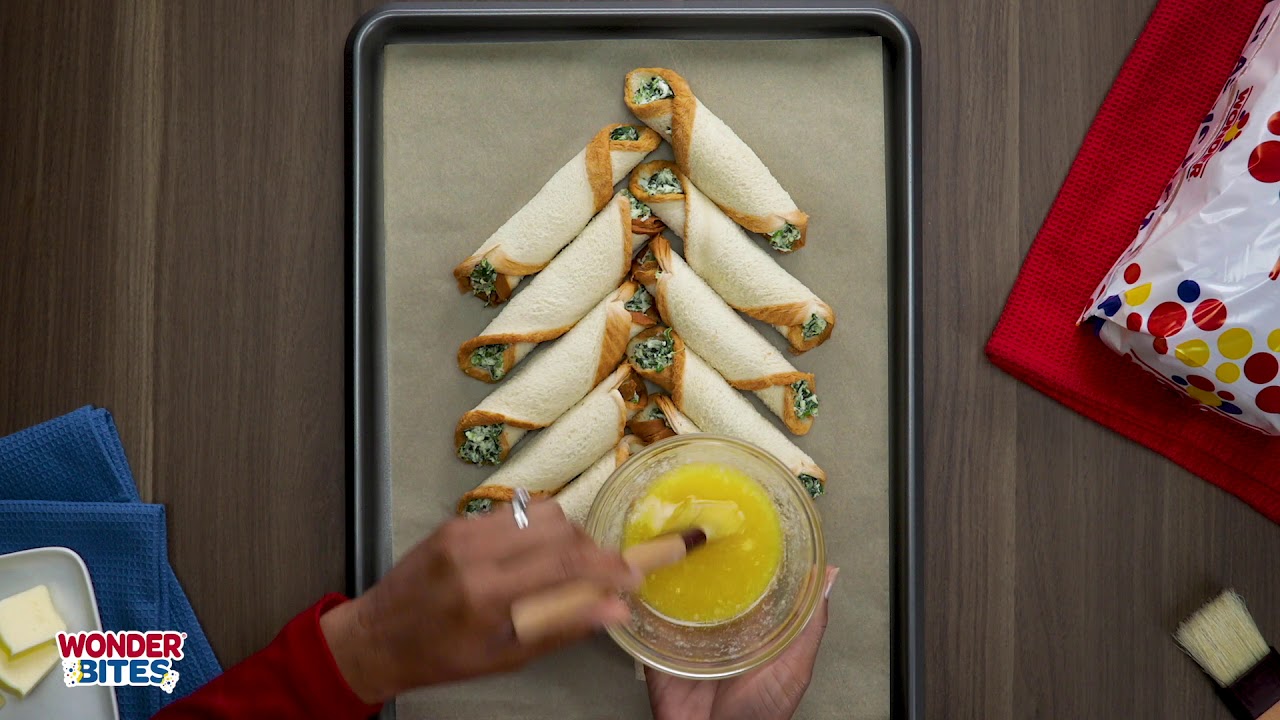 Christmas Tree Spinach Dip Bread