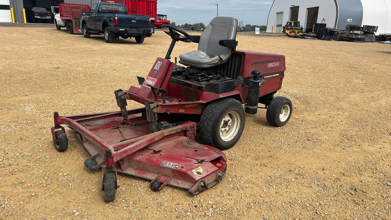 6895 - TORO Groundsmaster 223-D 62&rdquo; Diesel Mower