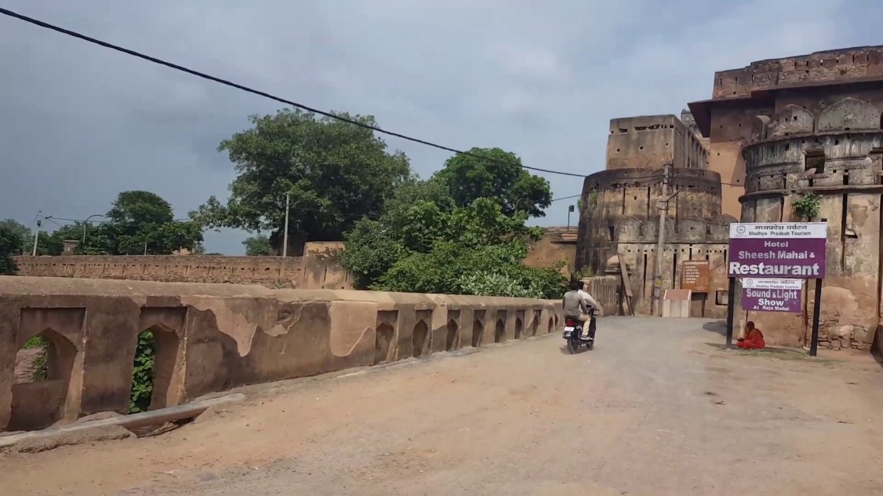 SHEESH MAHAL PALACE | ORCHHA | MADHYA PRADESH | INDIA