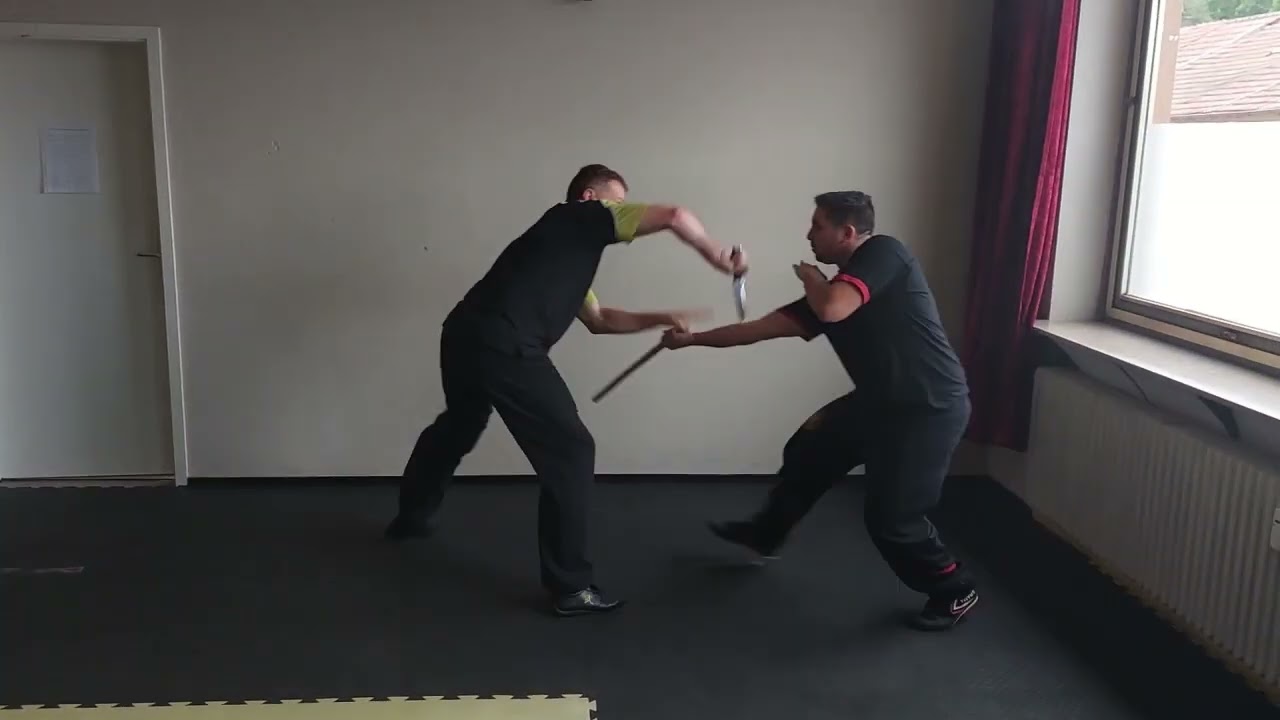Messer vs Stock ⚠️