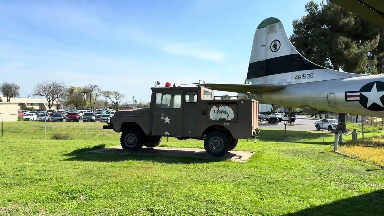 Hoy visitamos una base de aviones militares en Atwater, California ￼
