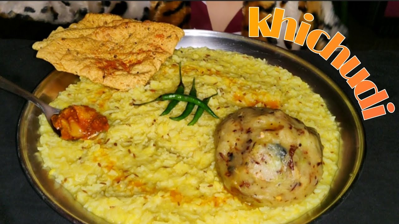 Moogdal Khichudi, aaloo bhujia, pampad 😋#mukbang #food #viral #indian #odisha