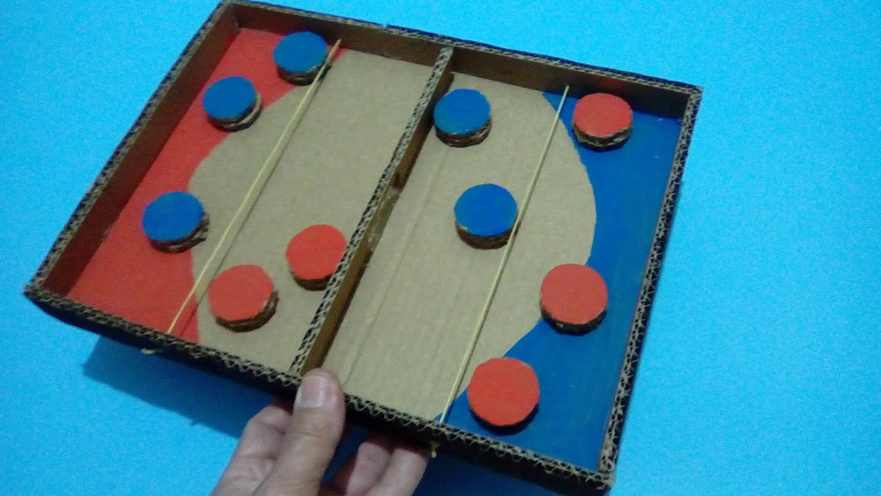 Como fazer um INCRÍVEL jogo de tabuleiro com papelão e elástico | jogos com materiais recicláveis