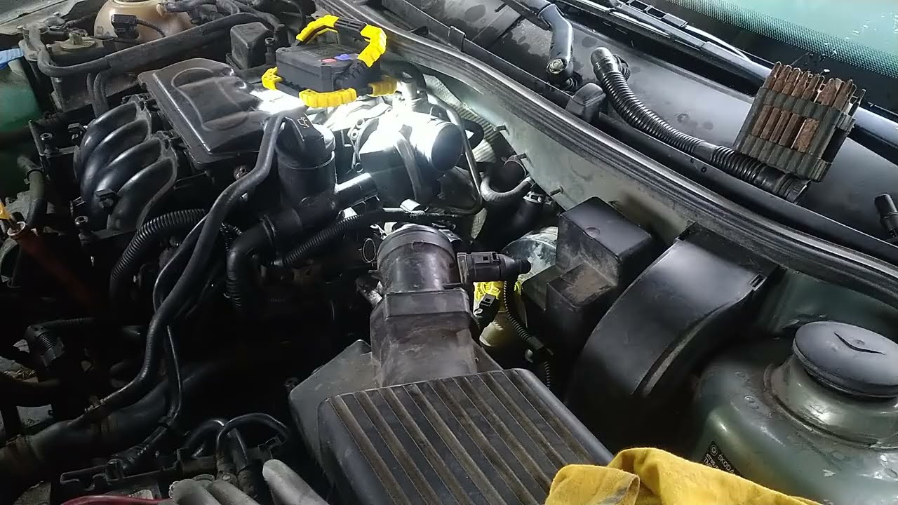 BFQ motor vez&eacute;rműtengely jelad&oacute; engine camshaft position sensor