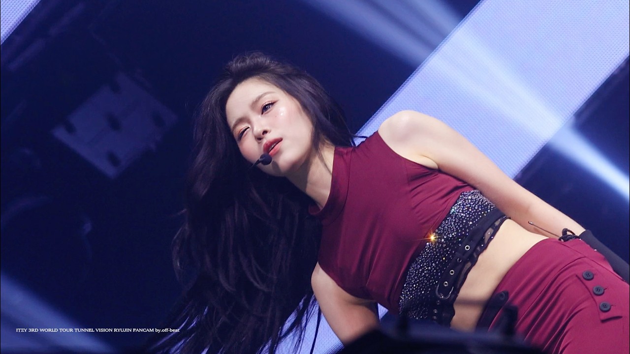 250213-15 ITZY 류진 직캠 [4K] Look 있지 RYUJIN FANCAM MULTI Ver. @TUNNEL VISION IN SEOUL