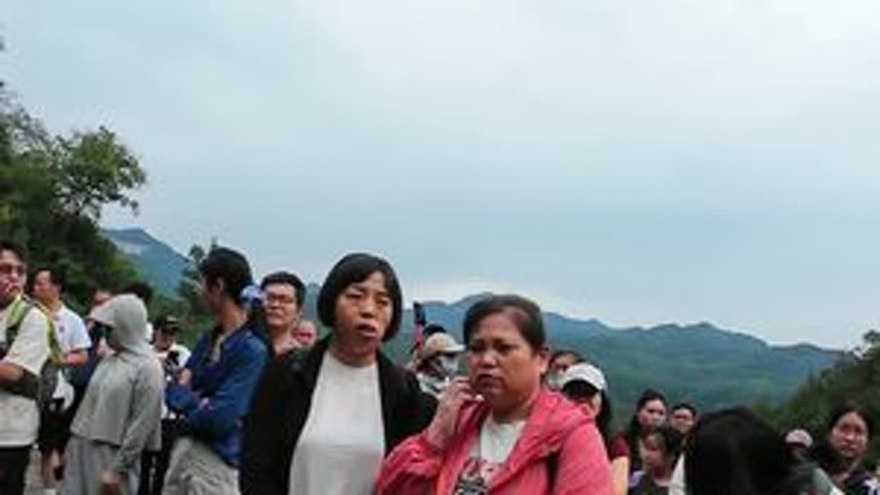 户外野线徒步爬山这个事情，有一次上瘾的，有一次过瘾的。这个要取决于自己的身体，安全风险大。这里是琵琶河大峡谷。