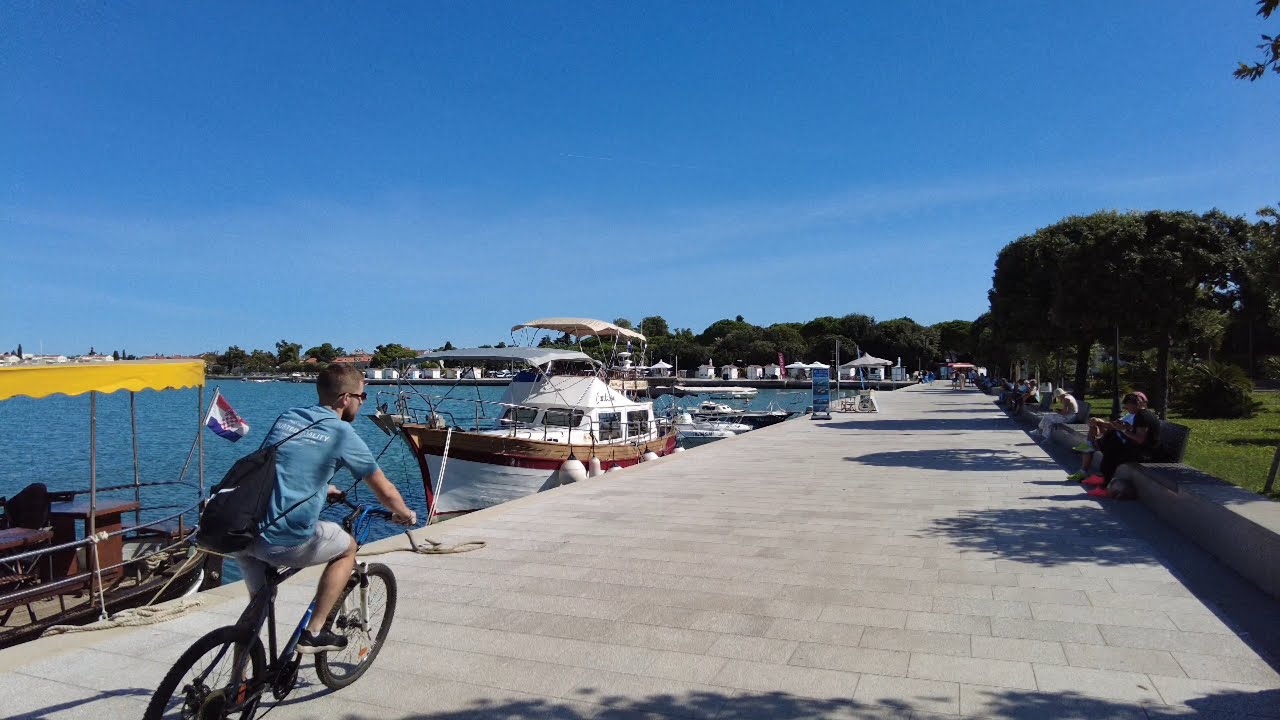 Umag, Istria-Croatia: Strolling the New Waterfront Promenade in Early Autumn #umag #strolling