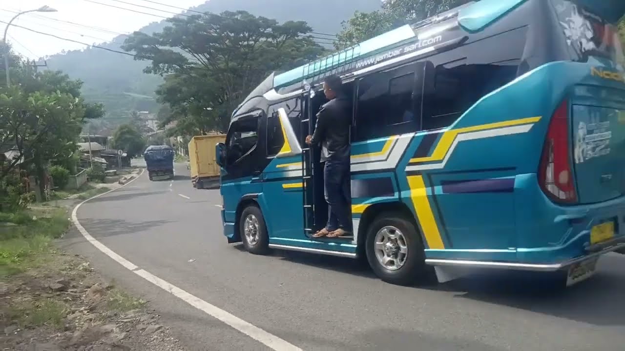 WOW! Jalan Bercabang, Kanan ke Garut, Kiri ke Tasik. Pilih Mana?