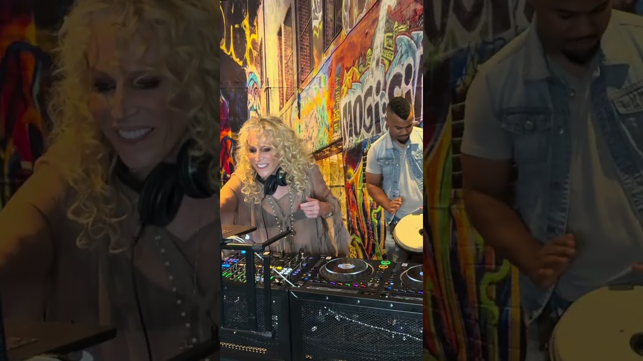 DJ SuziQ - 70's session