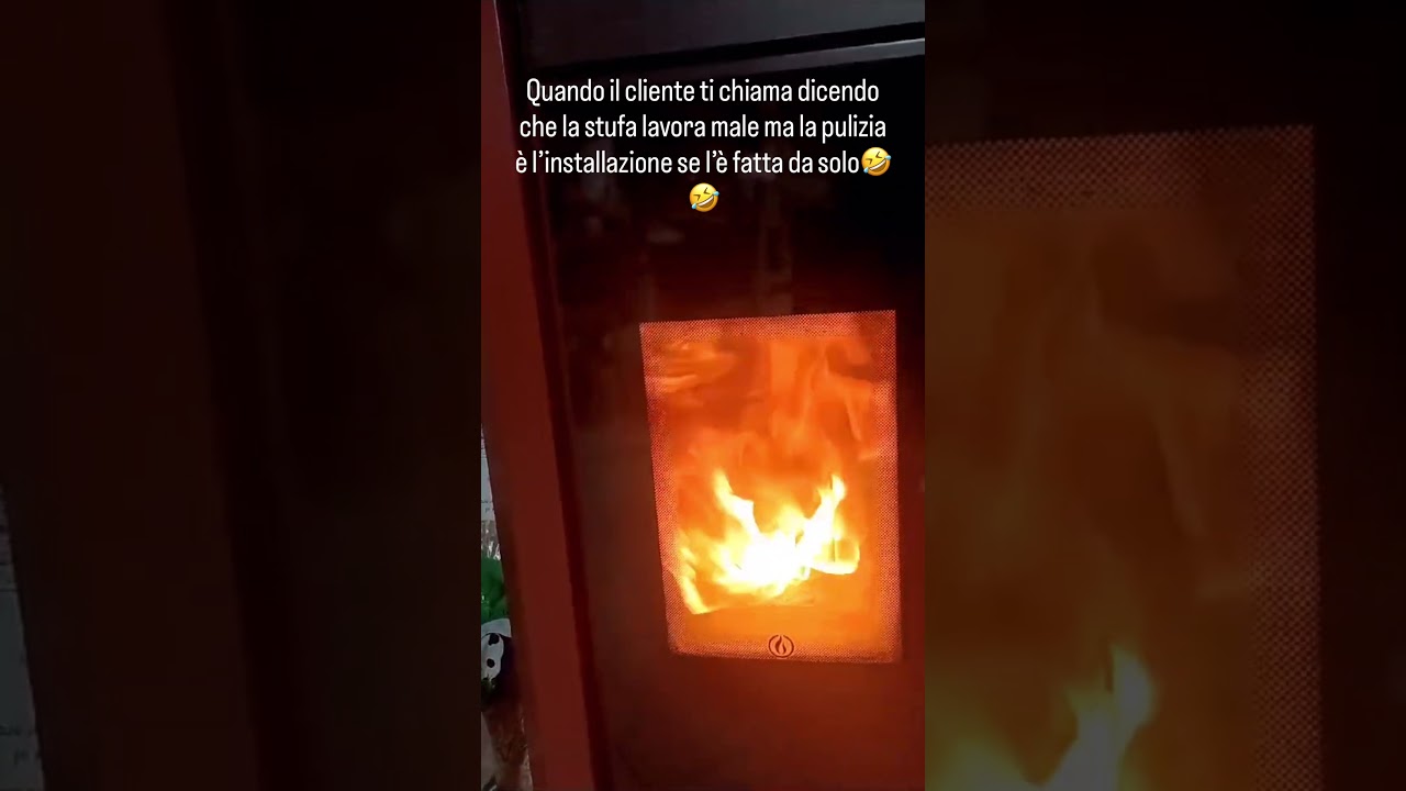 Пеллетная печь с опасным пламенем. Вызвано отсутствием дымохода.