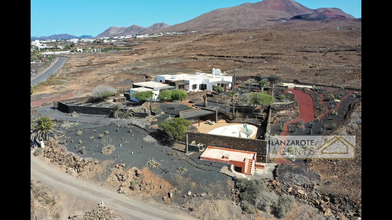 Detached Charming 5 Bedroom Villa With Large Plot,Amazing Sea Views & Endless Potential In LasBreñas