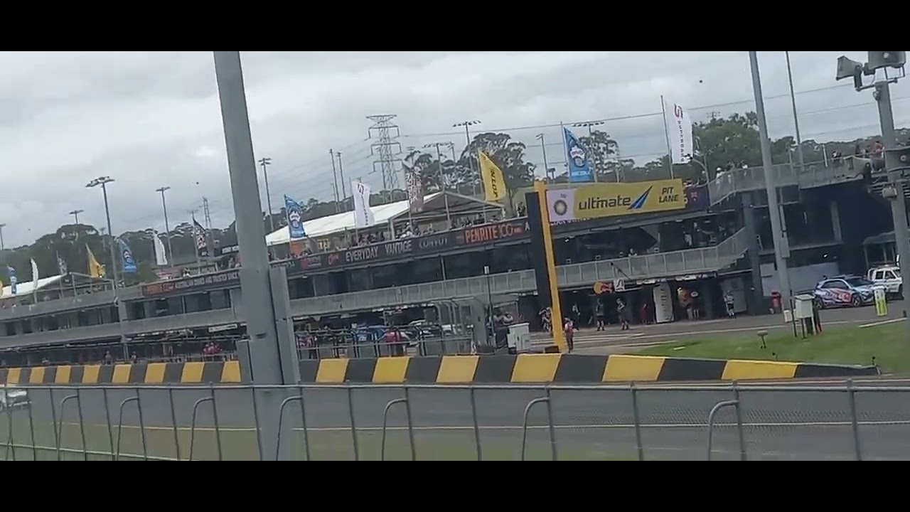 V8 SuperUte Series Practice