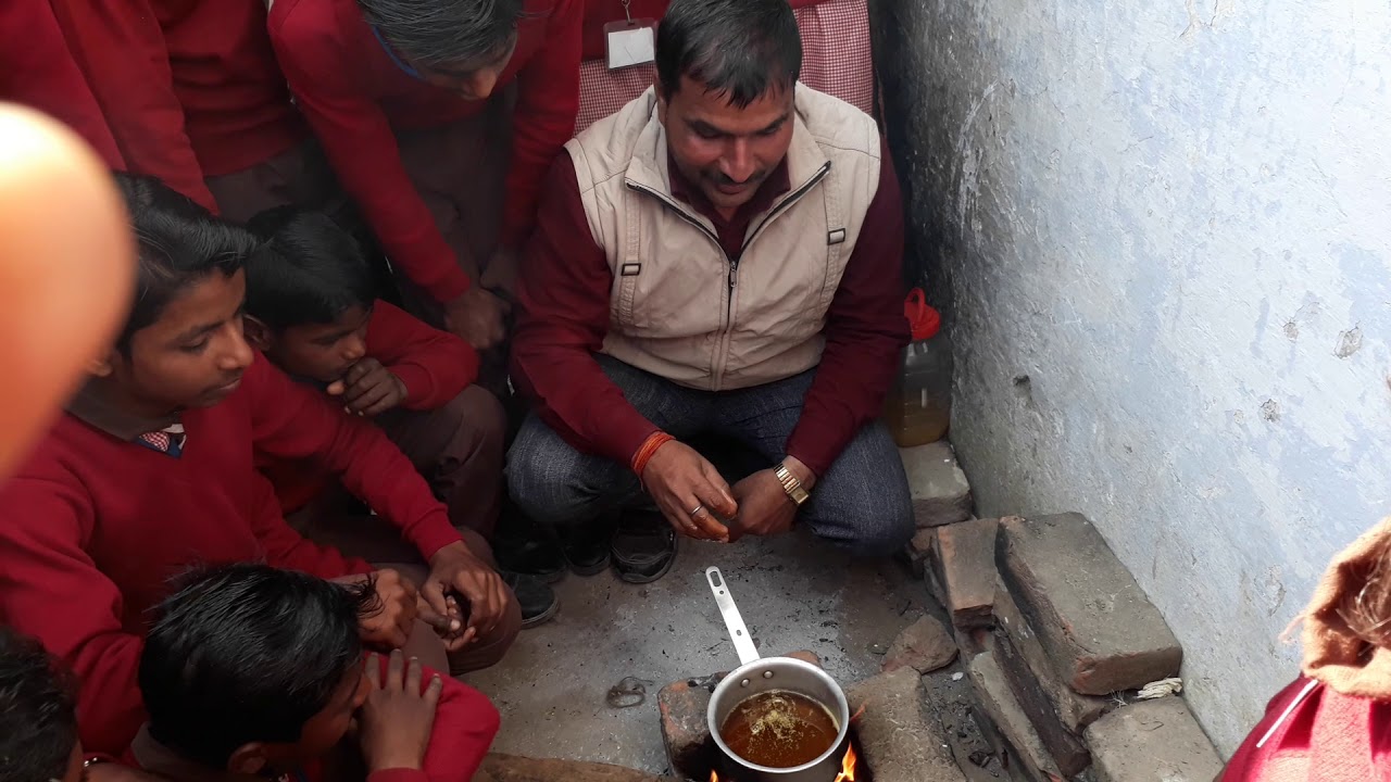 खौलते हुए तेल में हाथ डालने के बाद हम नहीं जलते हैं क्यों