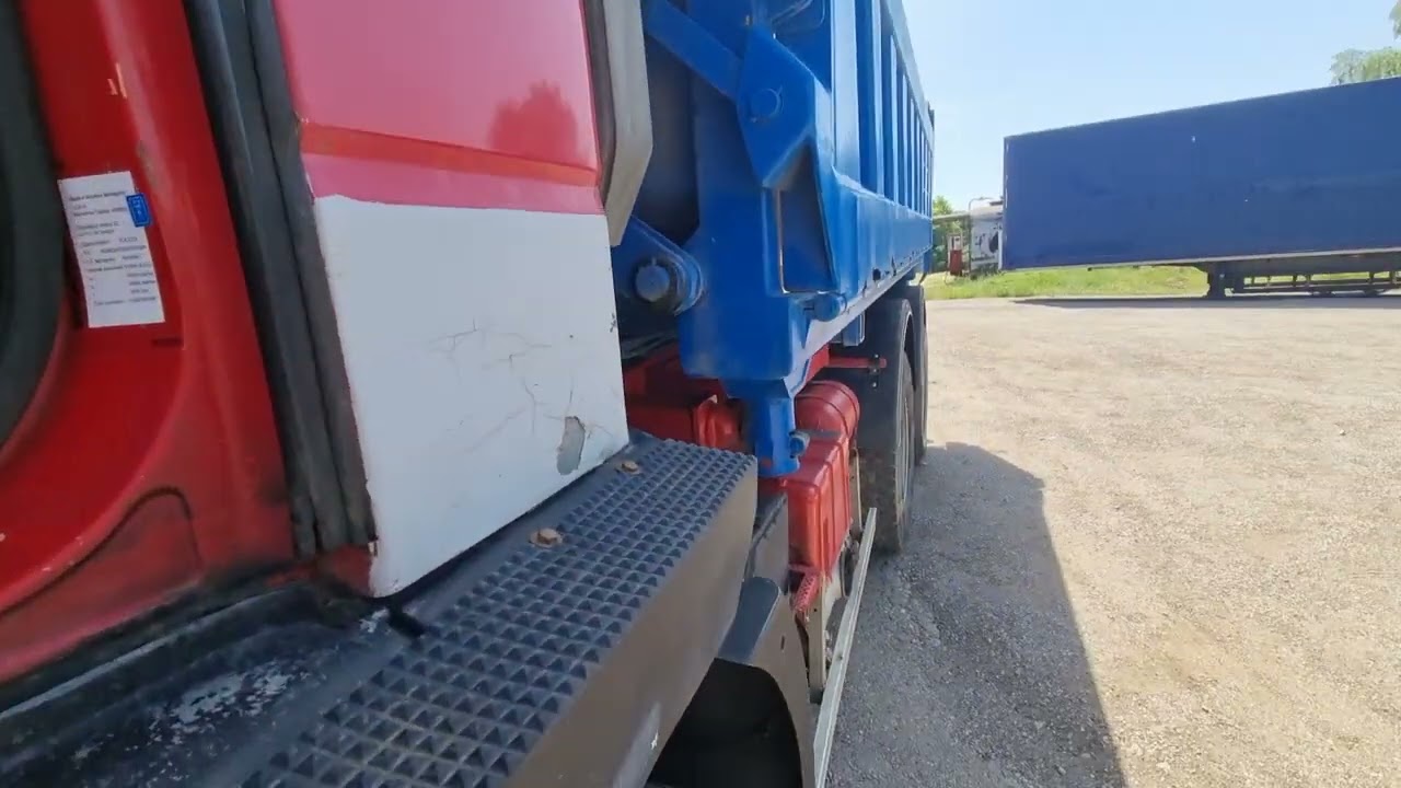 IVECO EUROTRAKKER MP260E47 6X4