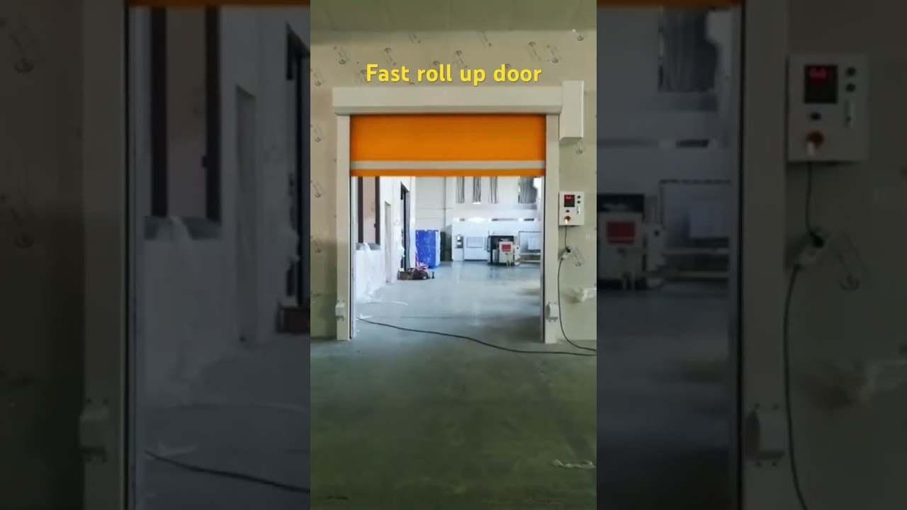 Fast roll up door