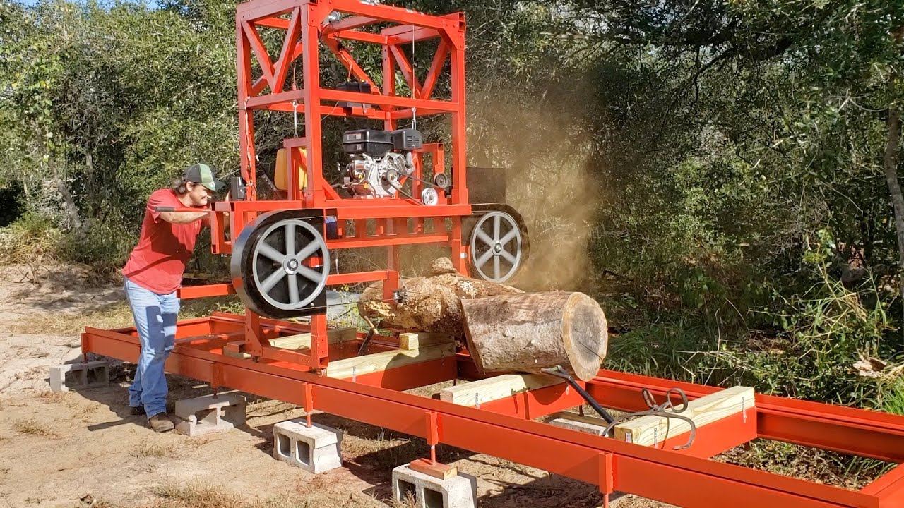 K-man Builds Sawmill Video #8 -  Final Assembly and First Cut with Lots of problems