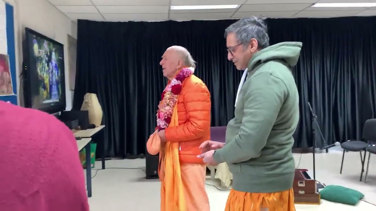 Welcoming HH B.V.V. Narasimha Maharaj 