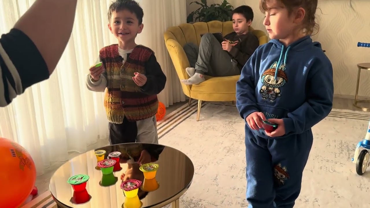 Cemre ve Karana 🤷‍♀️🍬süpriz jole oyunu çok egiendiler