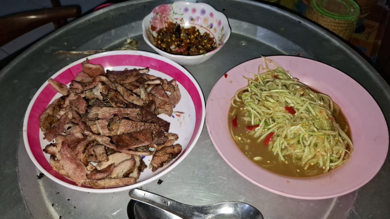 ปิ้งหมูแกงปลาดุกตำแตงกินข้าวแลงนำกันพี่น้อง 6 กุมภาพันธ์ ค.ศ. 2026