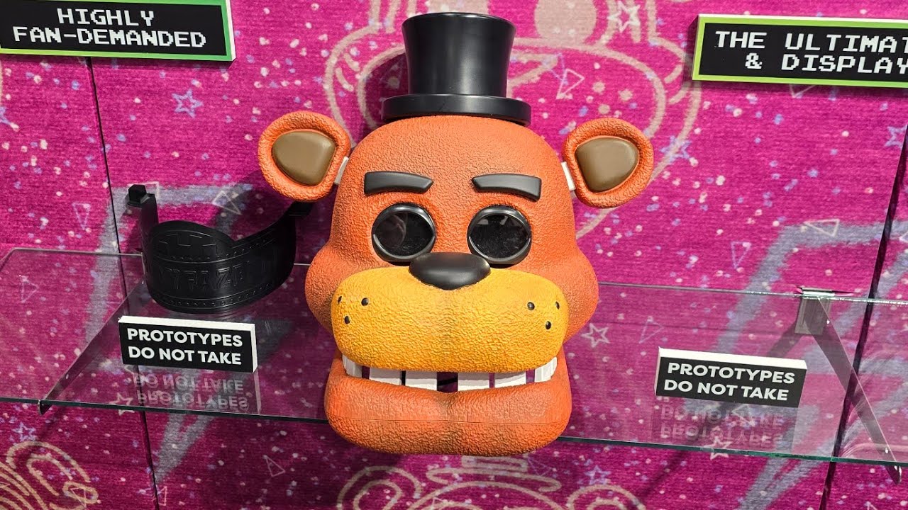 Выставка продукции Five Nights at Freddy's (FNAF) на выставке Toy Fair 2026
