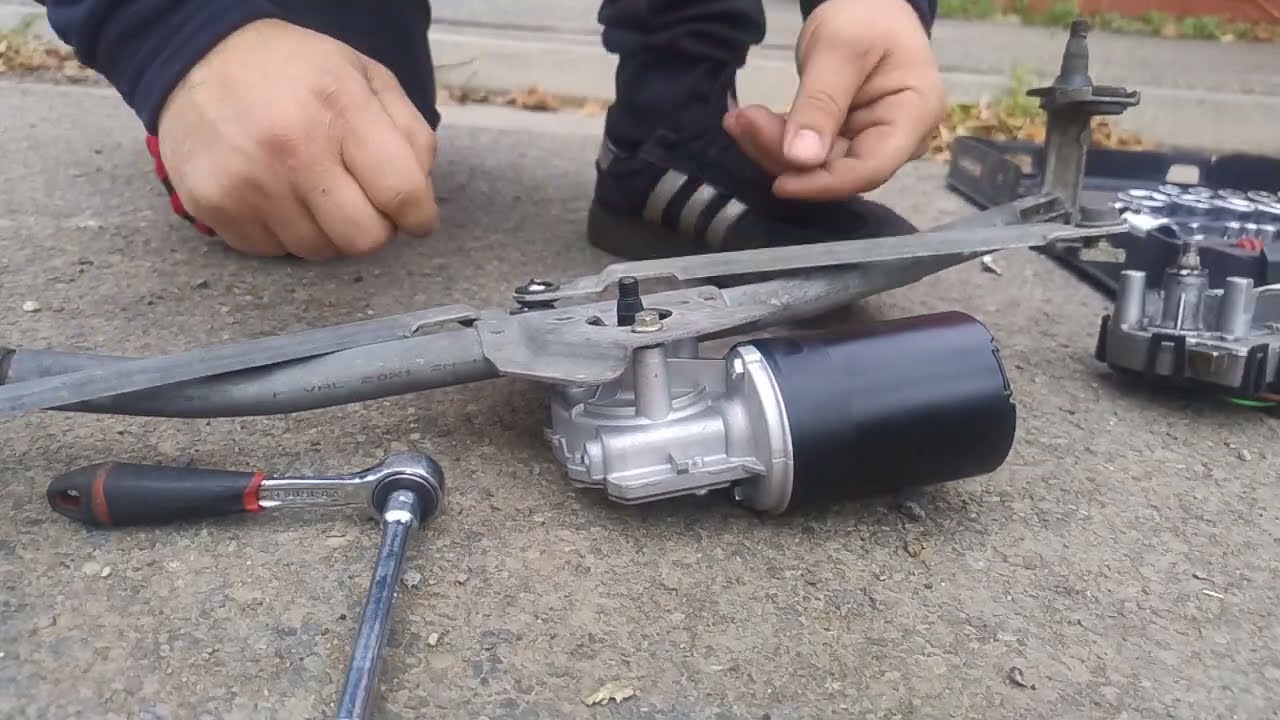 Comment changer moteur essuie-glace golf 4 