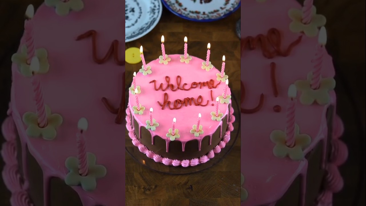 DIY Coraline Welcome Cake 🎂 | Easy & Cute Idea ! 