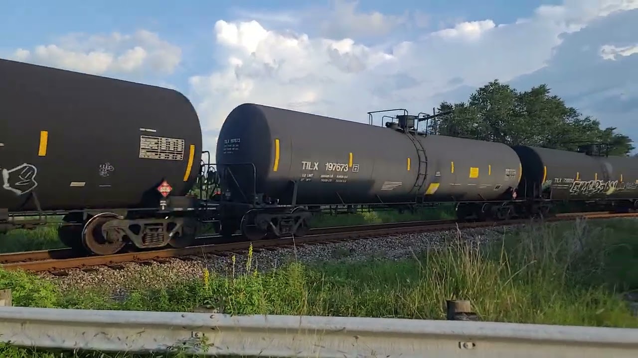 CSX Tank train turns north in Plant City