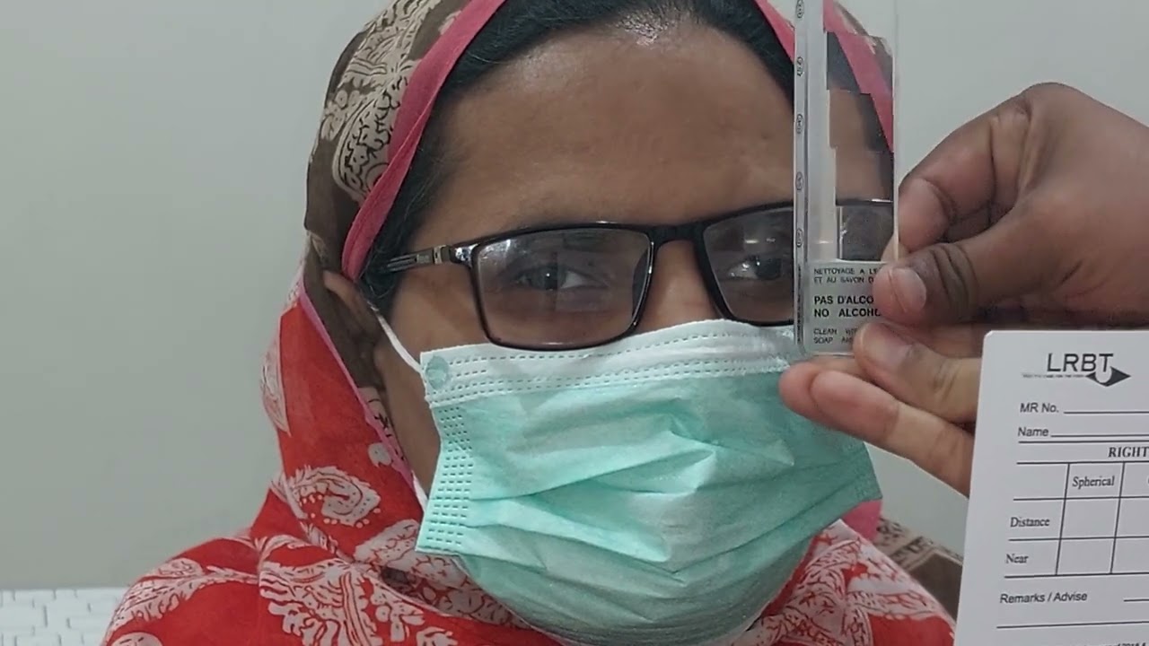 Alternate cover test with prism by trainee