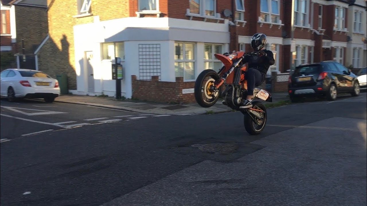 Supermoto in London - KTM 450 SMR