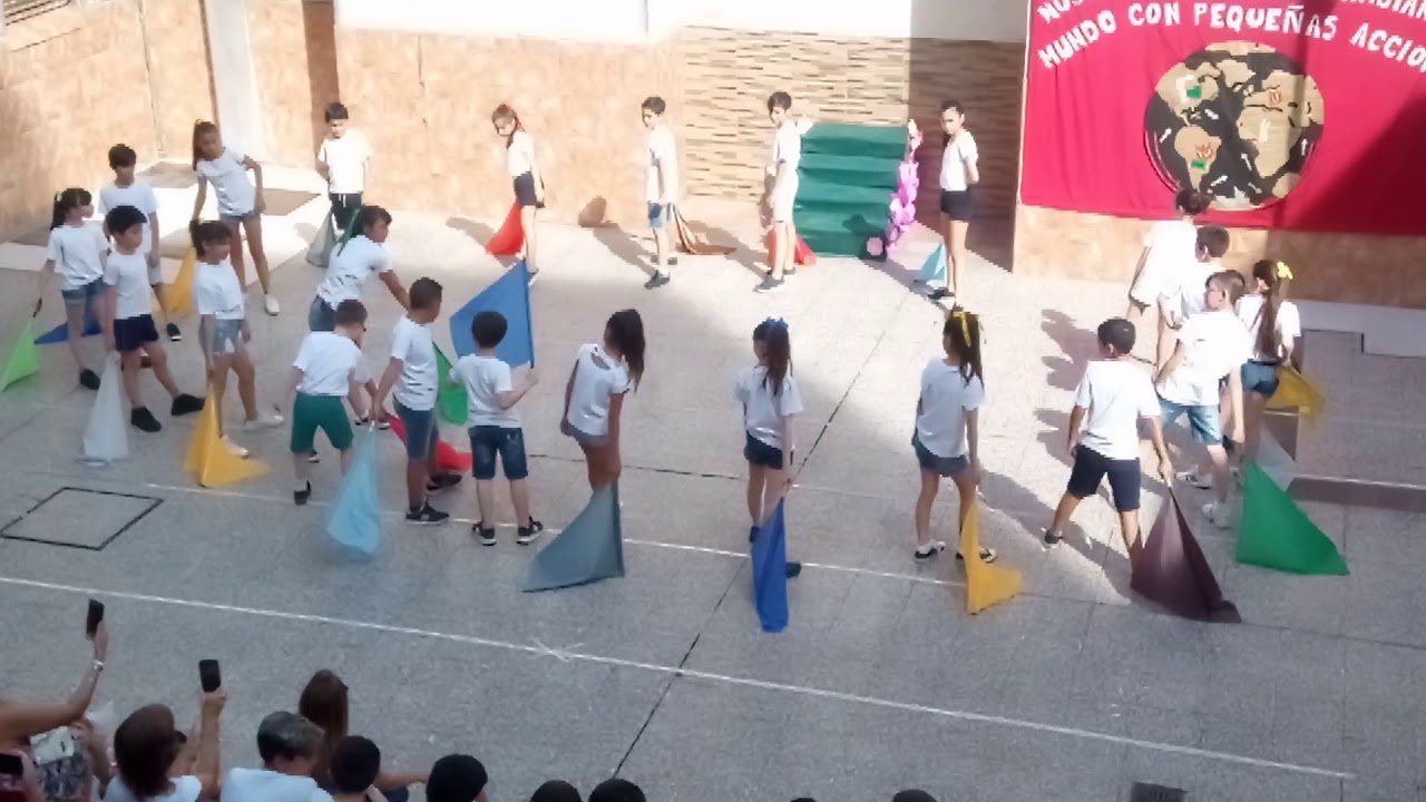 BAILE DE FIN DE AÑO COLORES EN EL VIENTO  | SISBRO TIZI & SOL