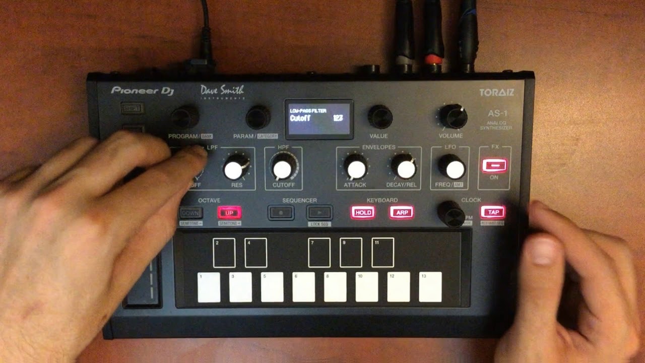 Pioneer DJ - Toraiz - AS-1 - Exploring the Presets - MVM #117