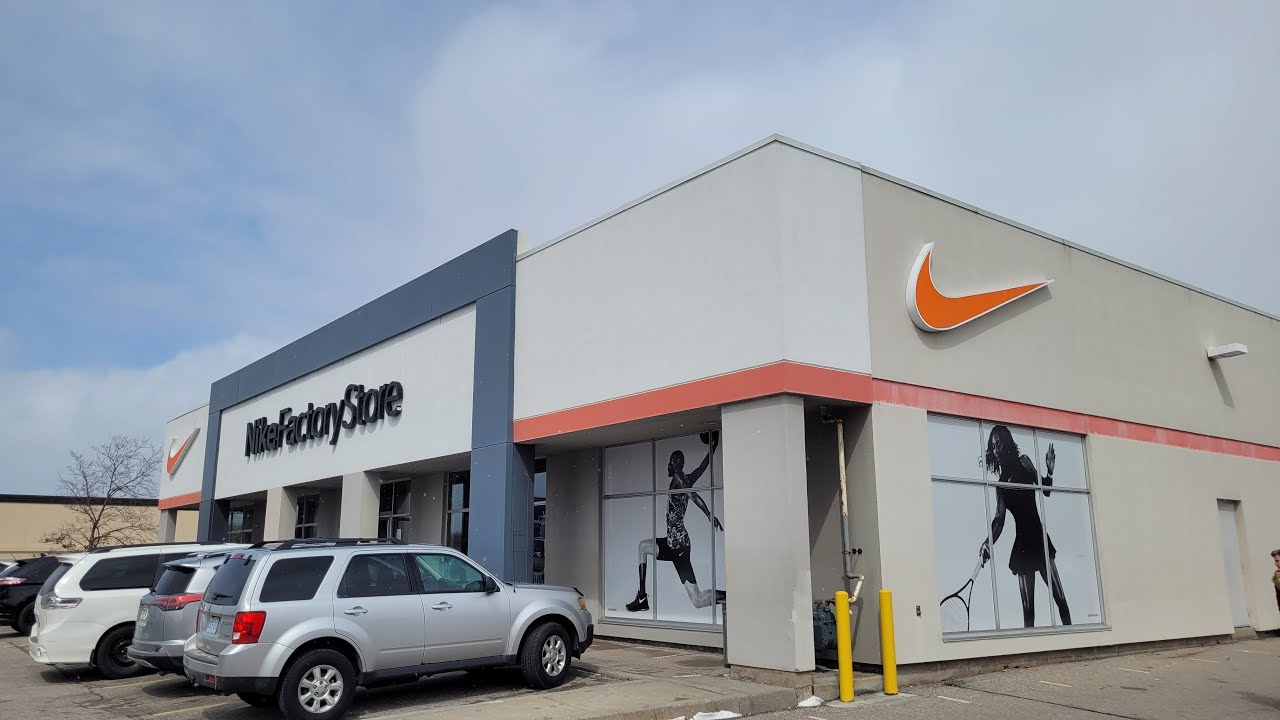 [4K] 🇨🇦 Nike Factory Store in Kitchener Ontario Canada