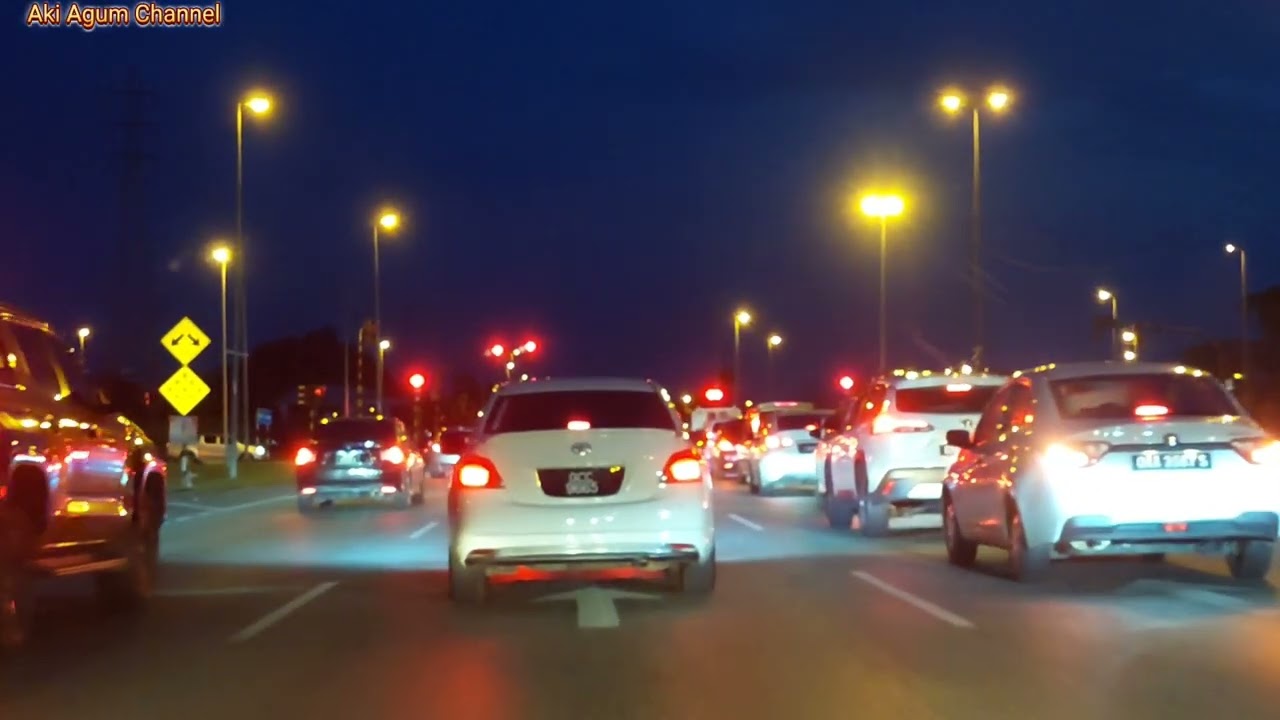 Berjalan di Jalan Kuching - Serian waktu Senja, Cantik dan menarik.