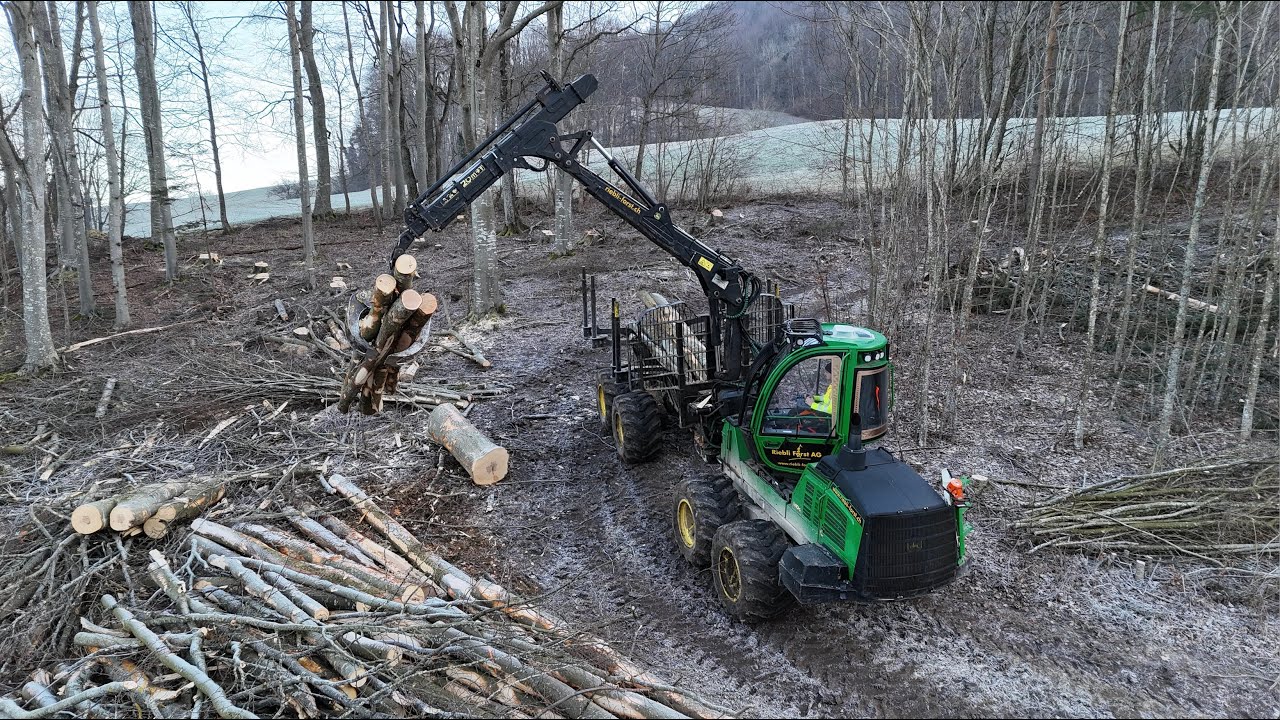 Rundholztransport 🇨🇭🪵🪓 mit Forwarder John Deere 1110G 