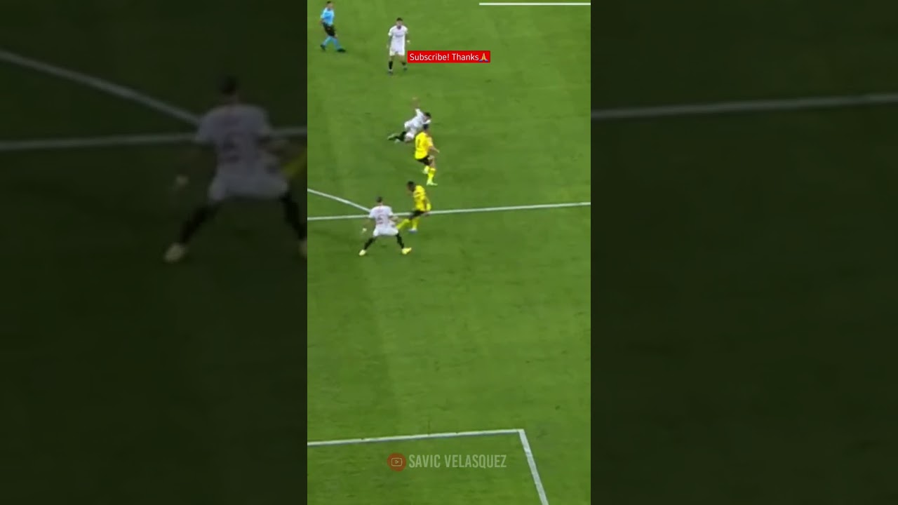what a skill from Youssoufa Moukoko vs sevila 🇩🇪🔥 #shorts