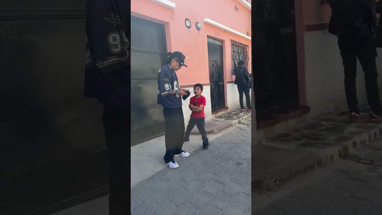 ALCALDE NETO BRAN DEJANDO LAS CALLES BIEN ADOQUINADAS VECINOS LO FELICITAN