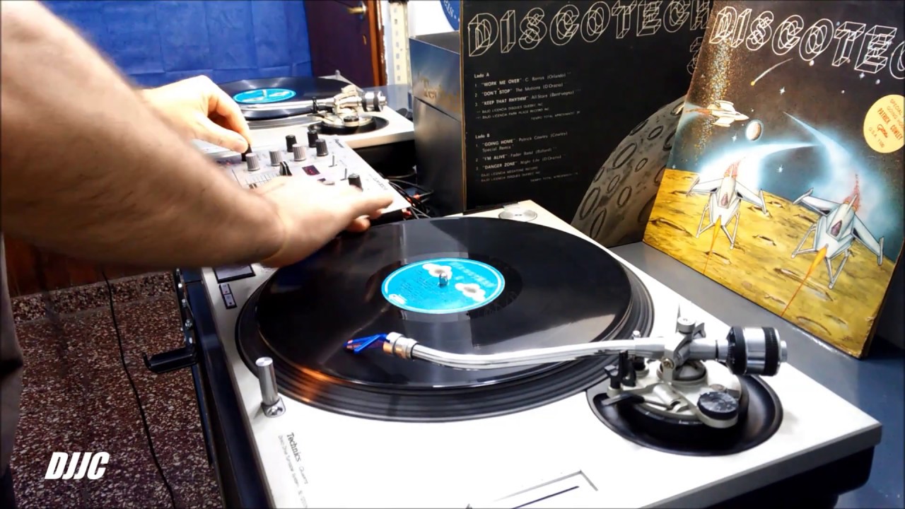 GAPUL  DISCOTECH vs DISCOTECH en Vinilo by Juan Carlos Mattera