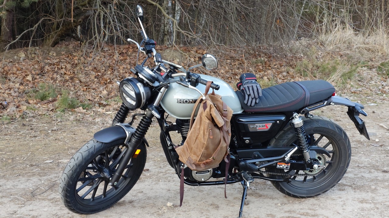 Honda GB350 driving - Two Wheels, Zero Rush